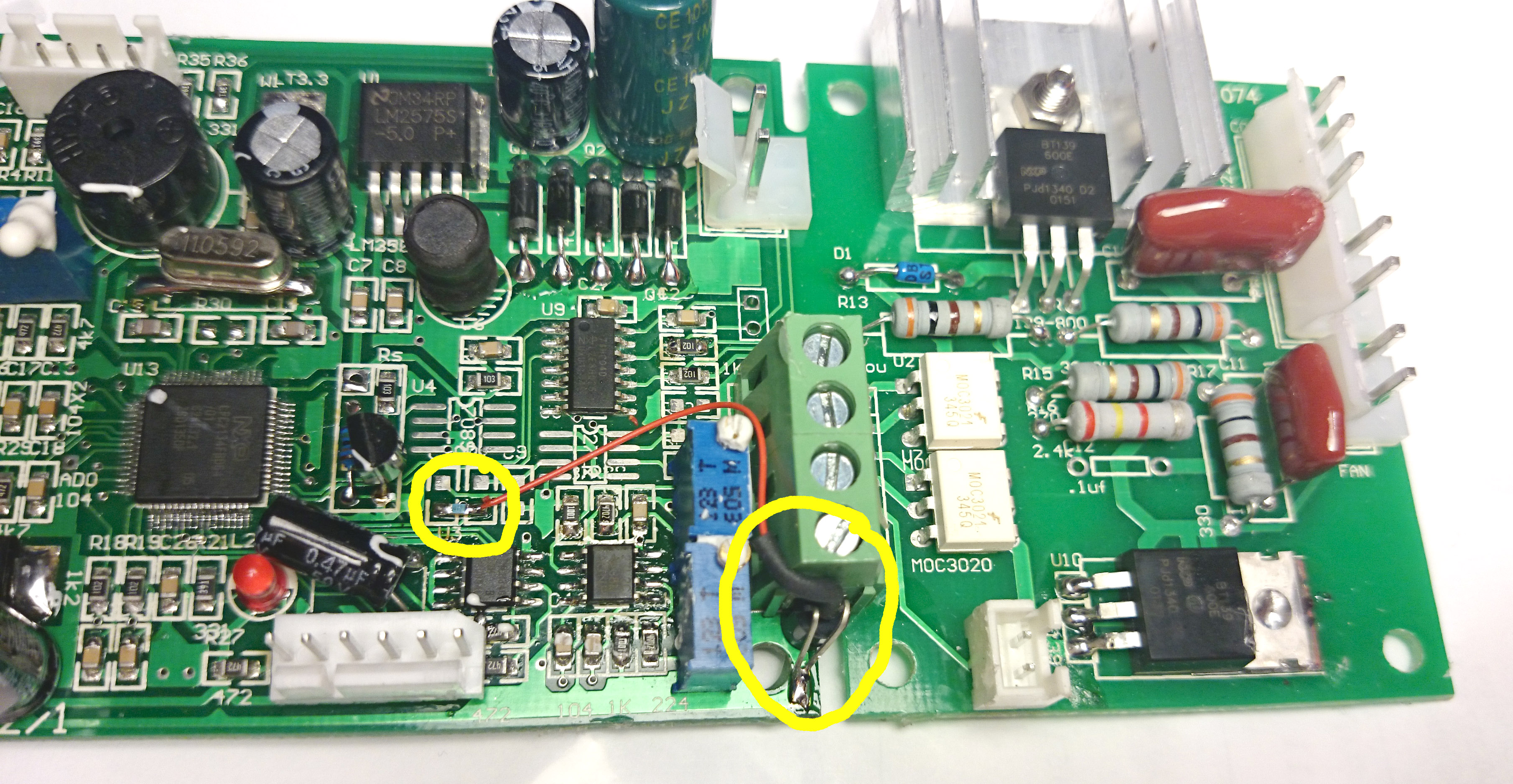 DS18B20 temperature sensor for cold-junction compensation in the T-962 reflow oven